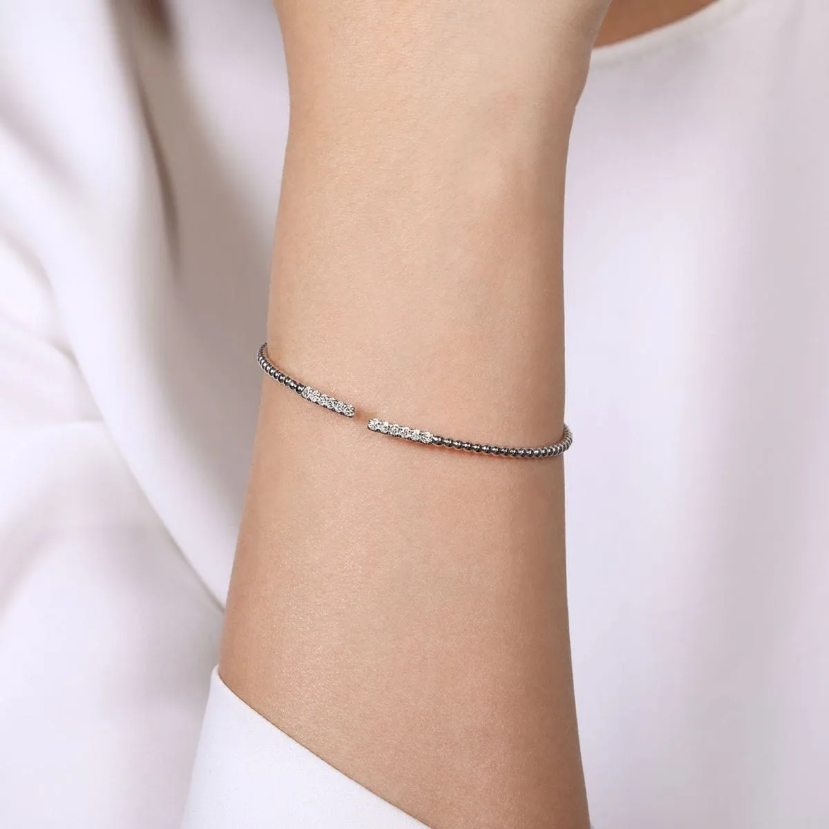 14K White Gold Bujukan Cuff Bracelet with Diamond Pavé Bars - BG4218-62W45JJ