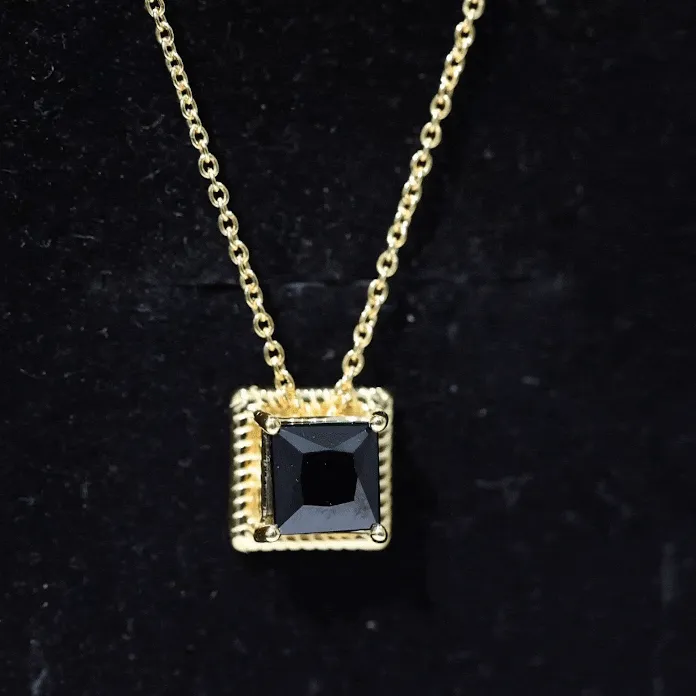 7 MM Princess Cut Black Spinel Solitaire Pendant with Rope Frame Details