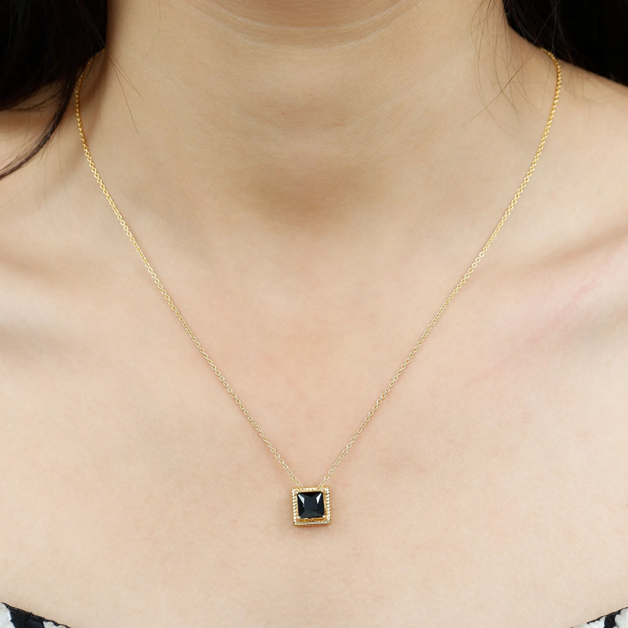 7 MM Princess Cut Black Spinel Solitaire Pendant with Rope Frame Details