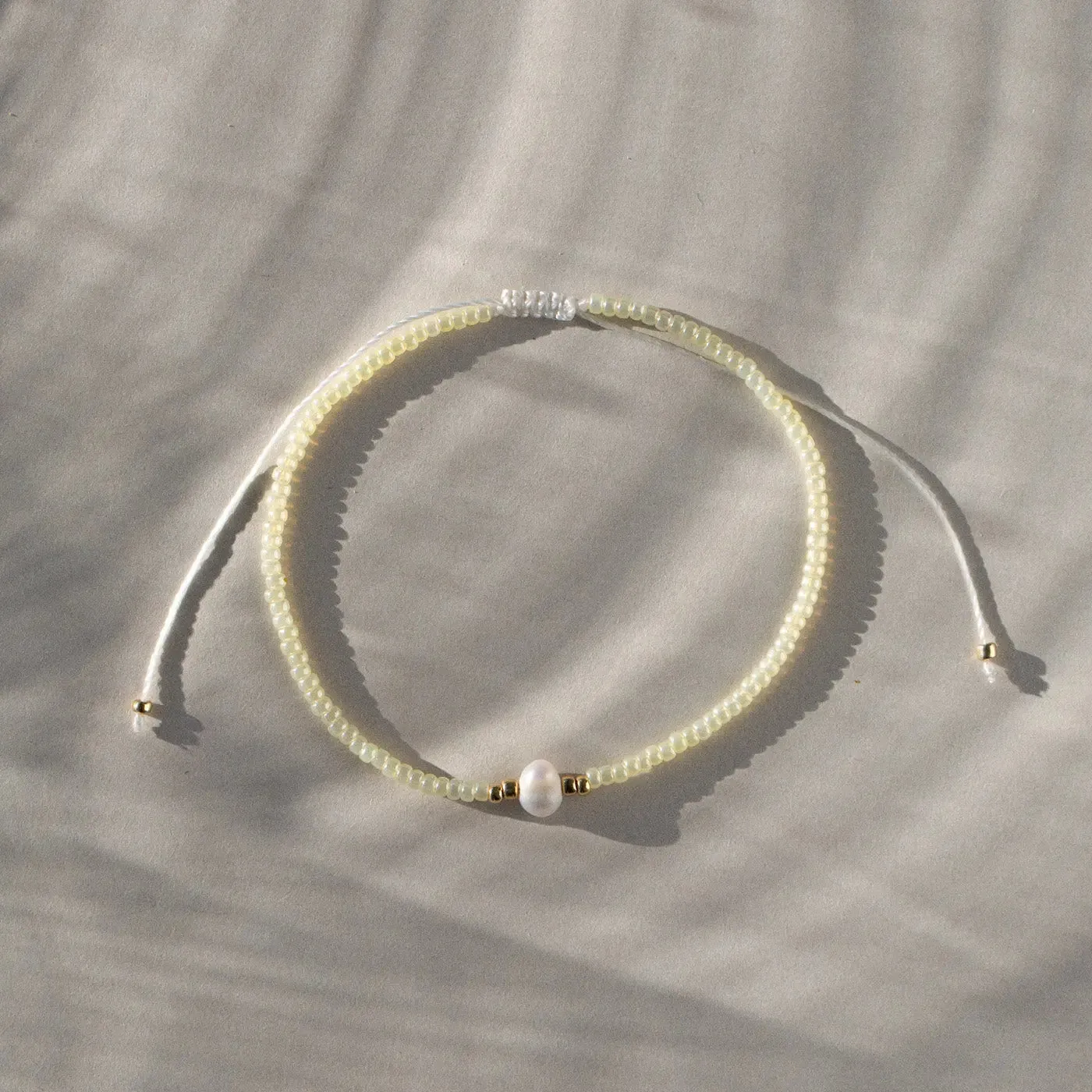 Alba - Bead with Pearl Macrame Bracelet