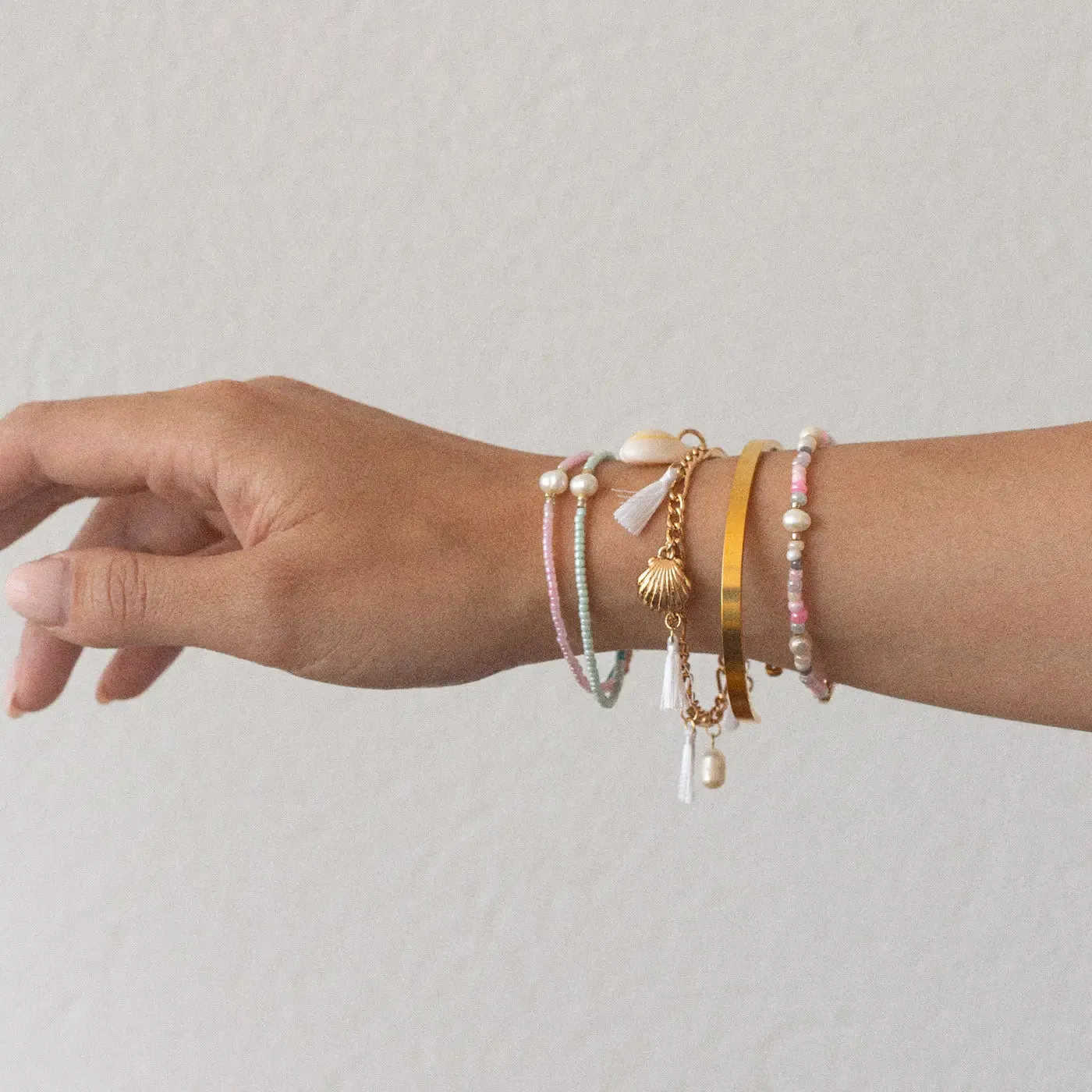 Alba - Bead with Pearl Macrame Bracelet