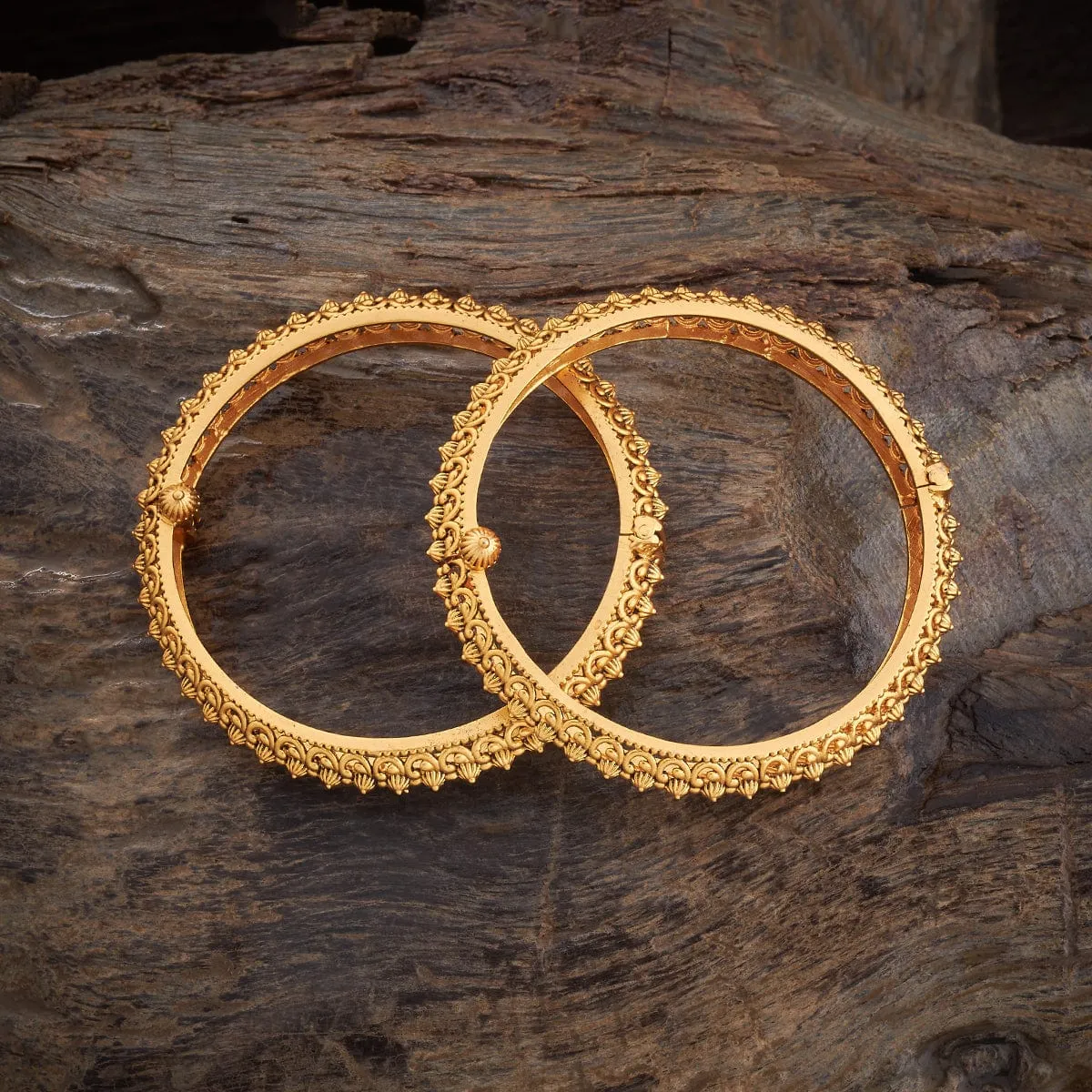 Antique Bangle 167508