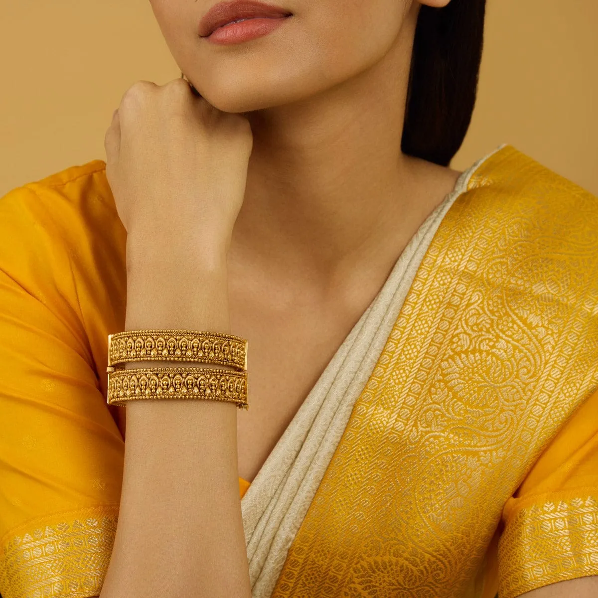 Antique Bangle 177902
