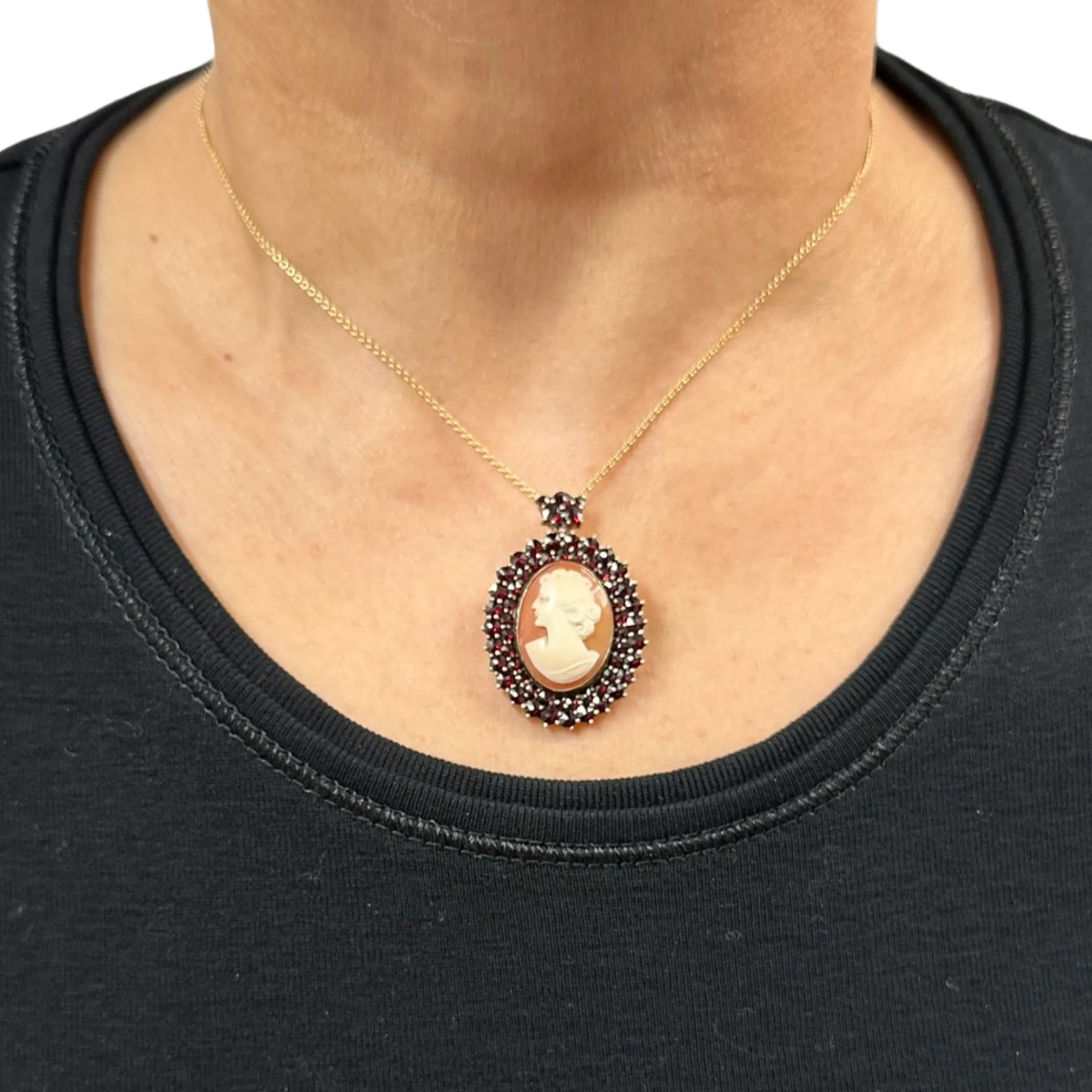 Antique Cameo with Garnet Frame Vermeil Pendant/Brooch