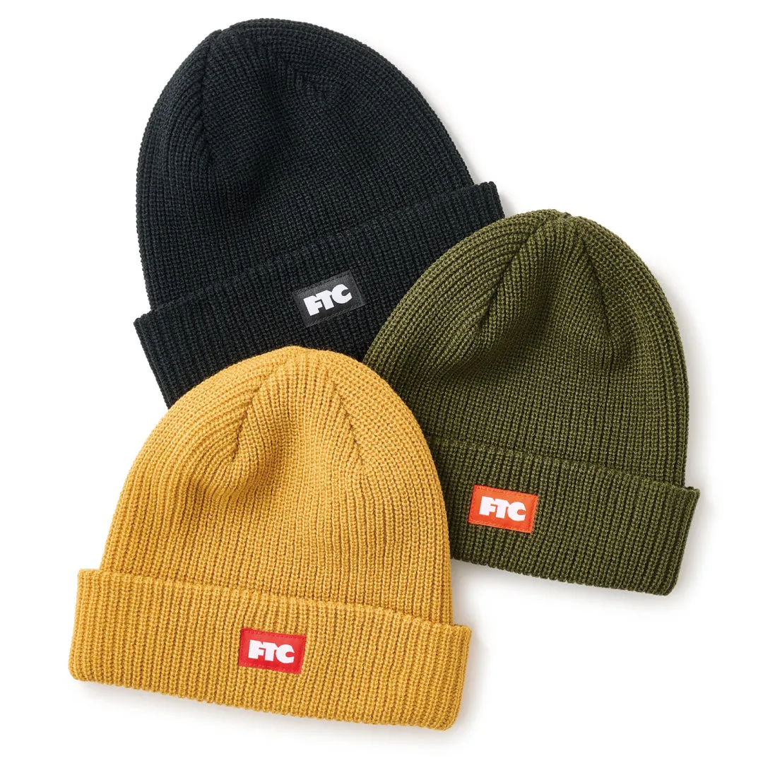 BOX LOGO BEANIE