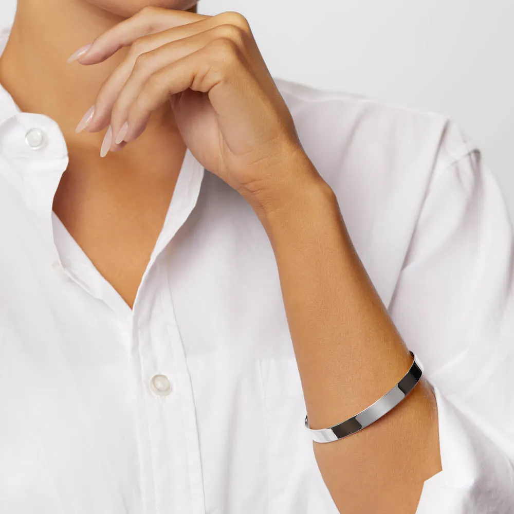 Curve Bangle in Silver