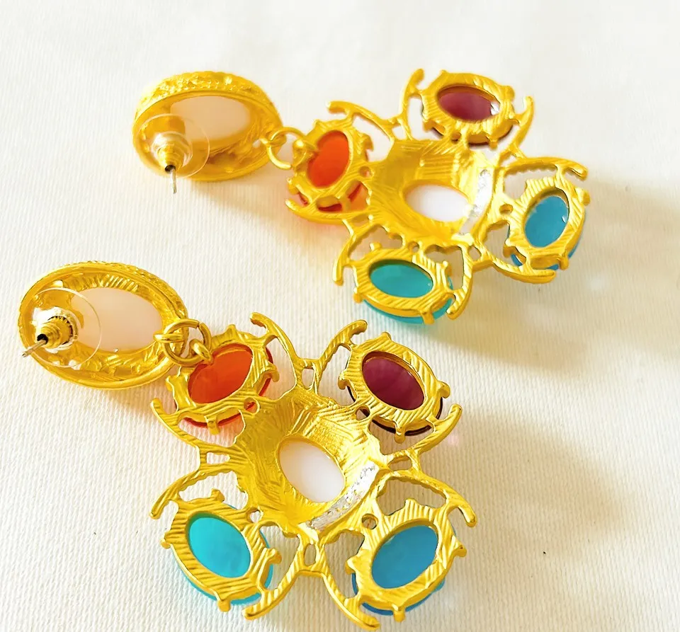 Fabulous extra large statement pierced style dangle earrings.