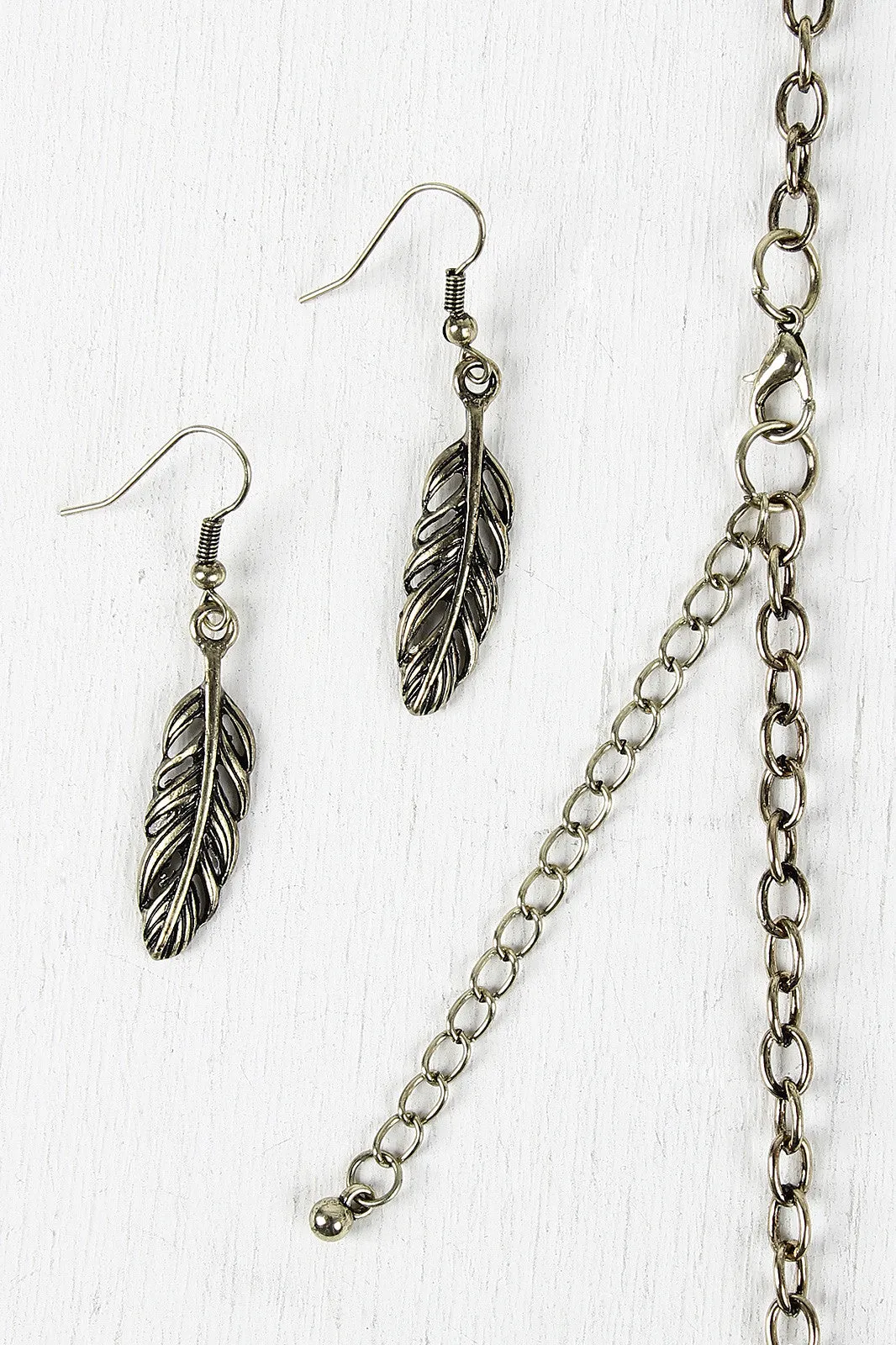 Feather Weight Tassel Pendant Necklace
