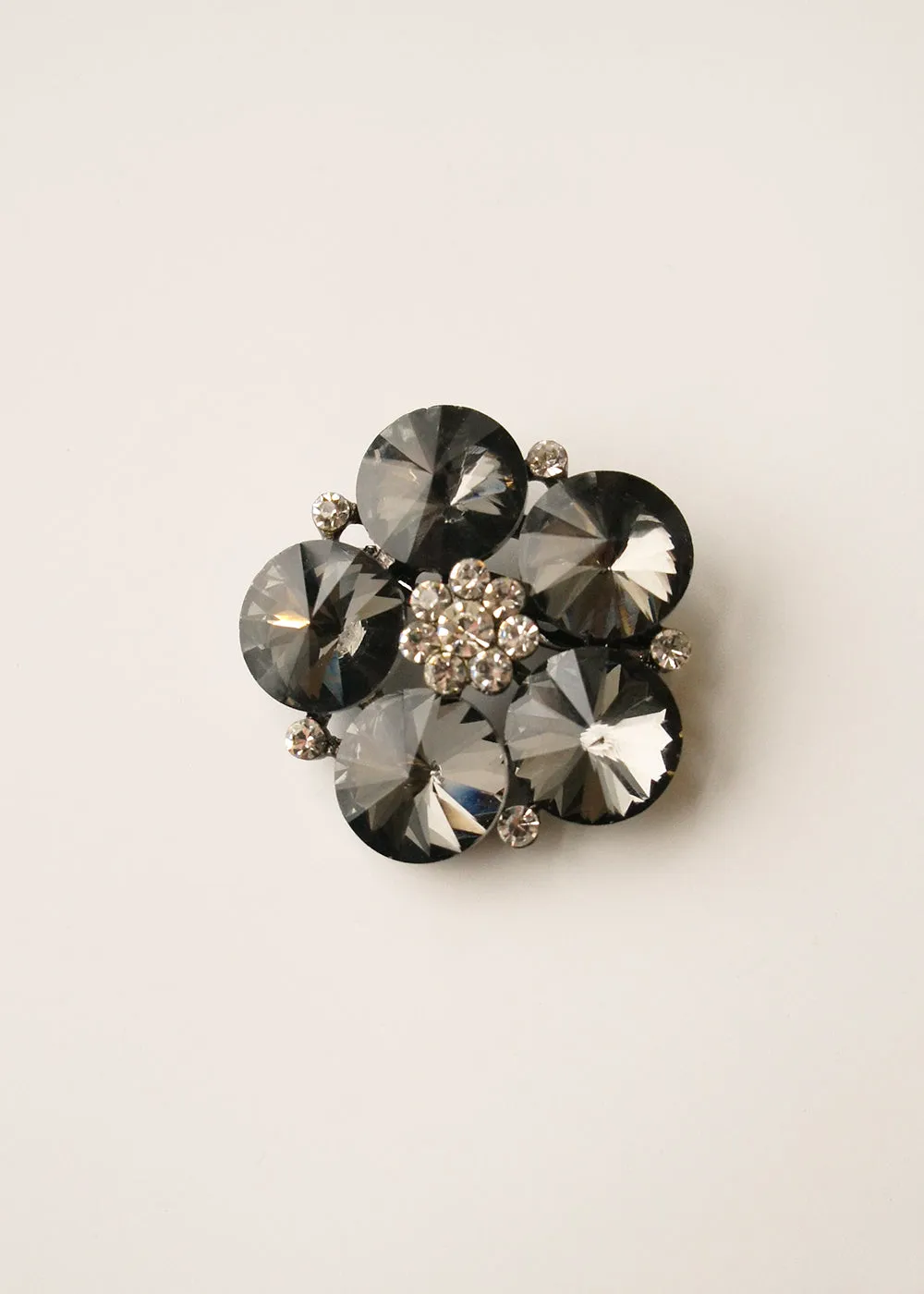 GILLY CRYSTAL FLOWER BROOCH
