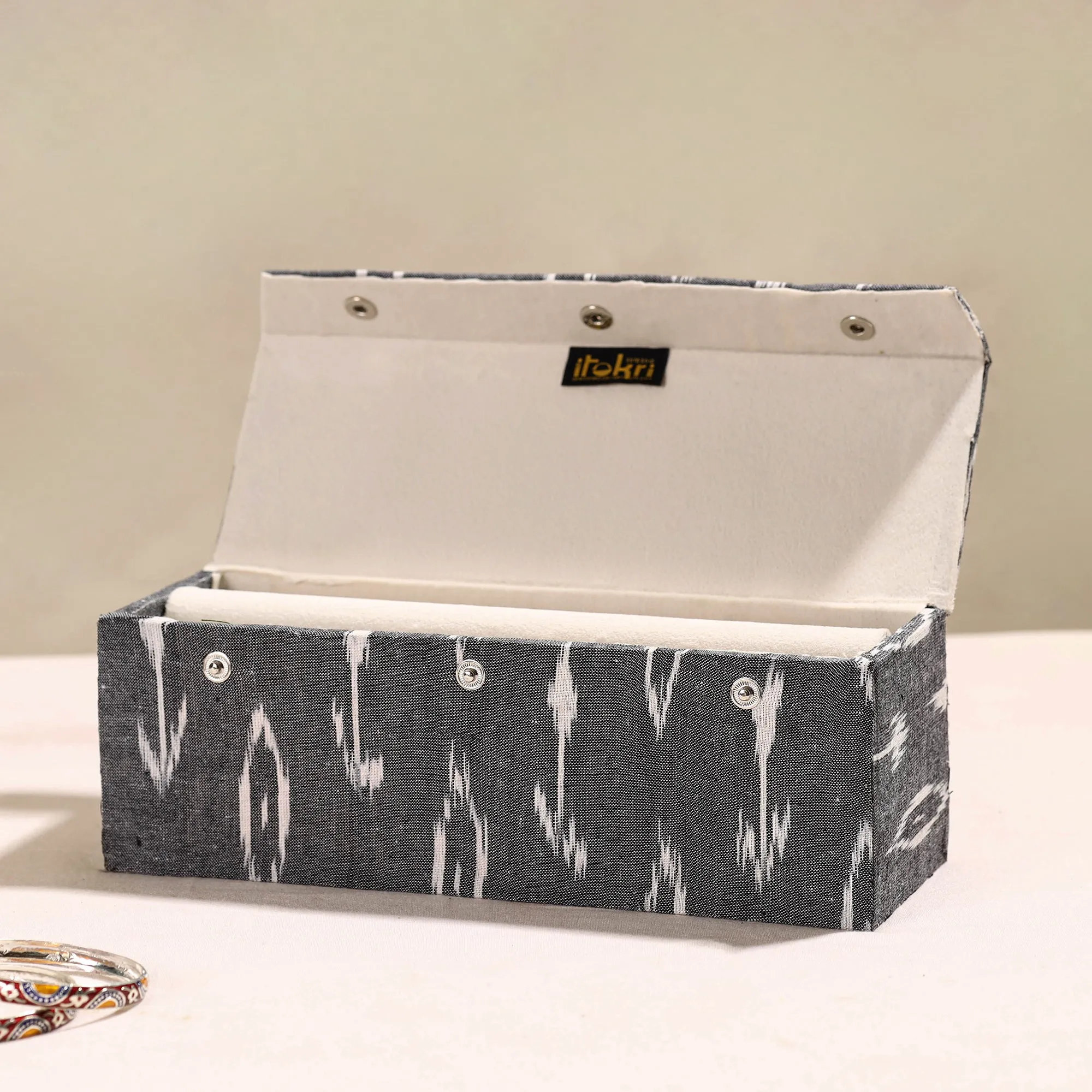 Handcrafted Ikat Fabric Embellished One Rod Bangle Box (11 x 4 in)