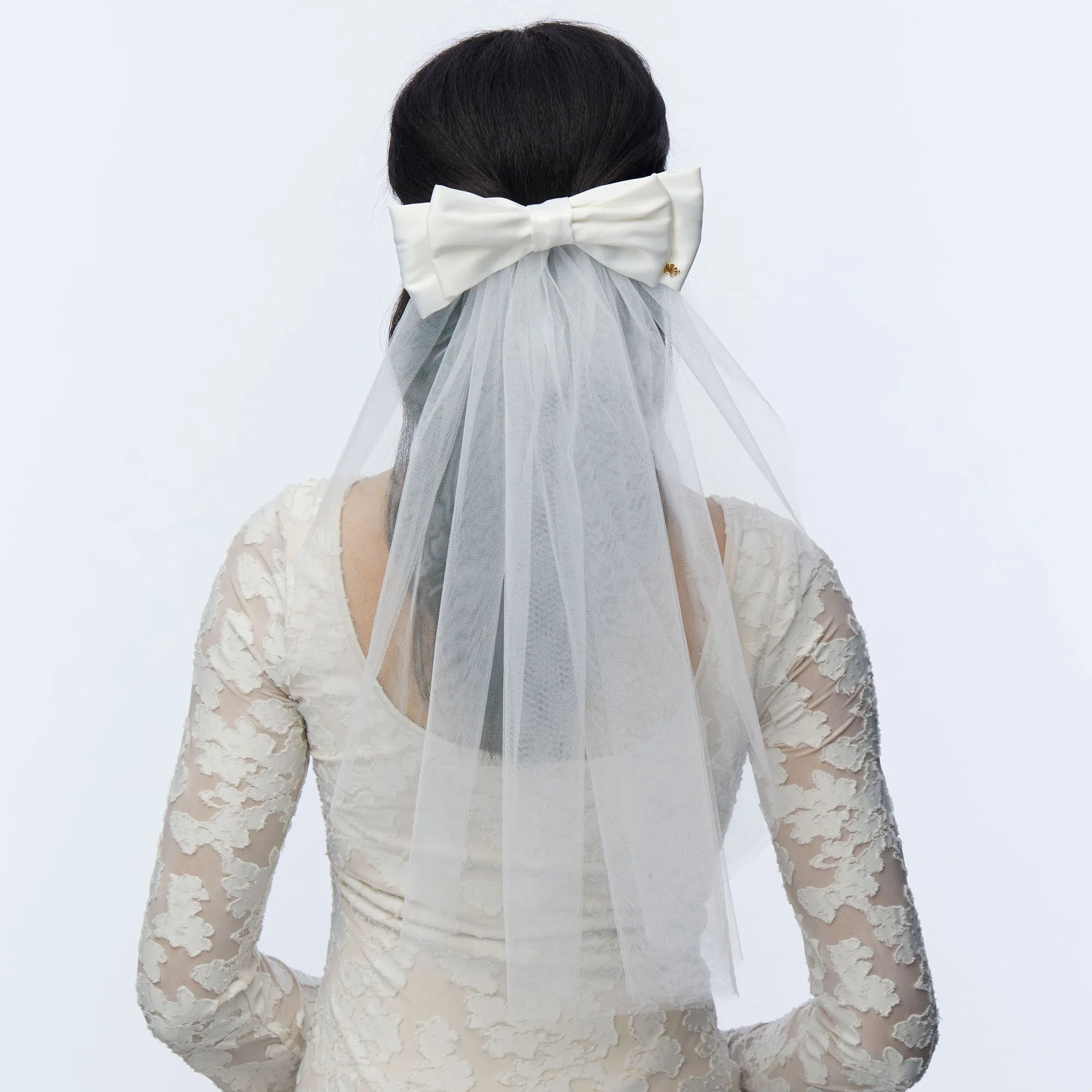 IVORY PRISCILLA BOW VEIL