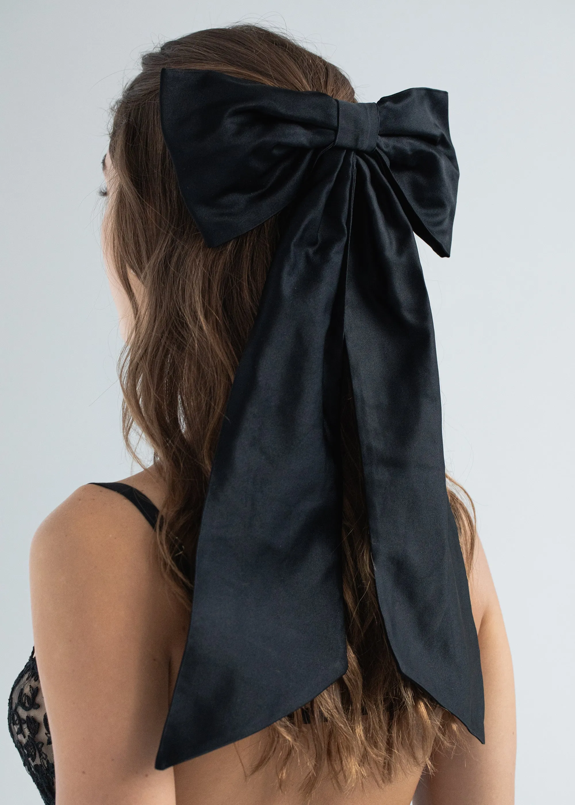 Leander Bow Barrette -- Black