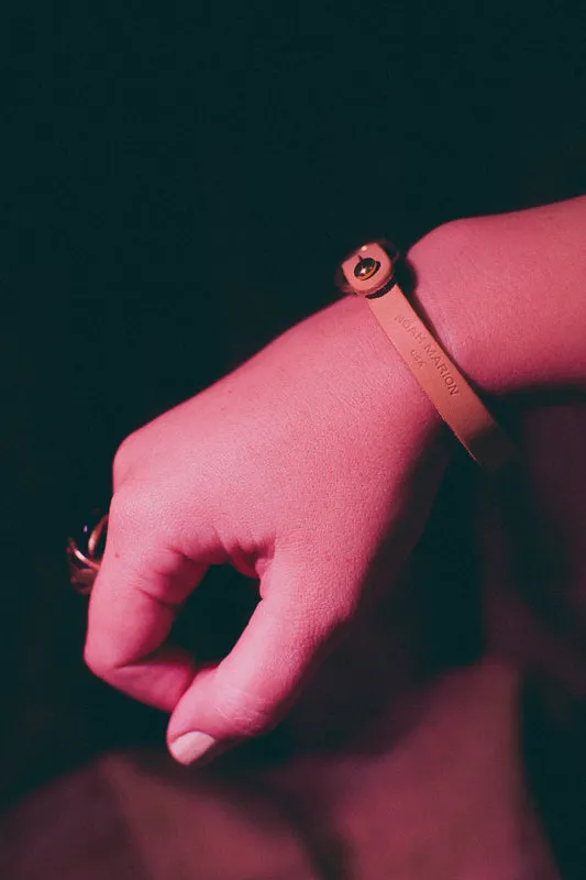 LOOP CUFF