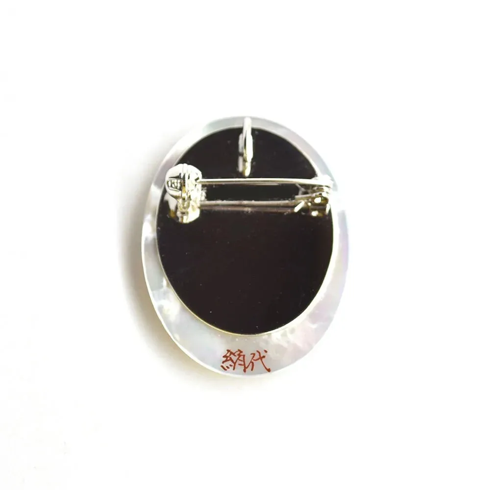 Maki-e Urushi Lacquer Brooch - White South Sea Pearl Shell / Owl -, Traditional Japanese Urushi Lacquer Jewelry