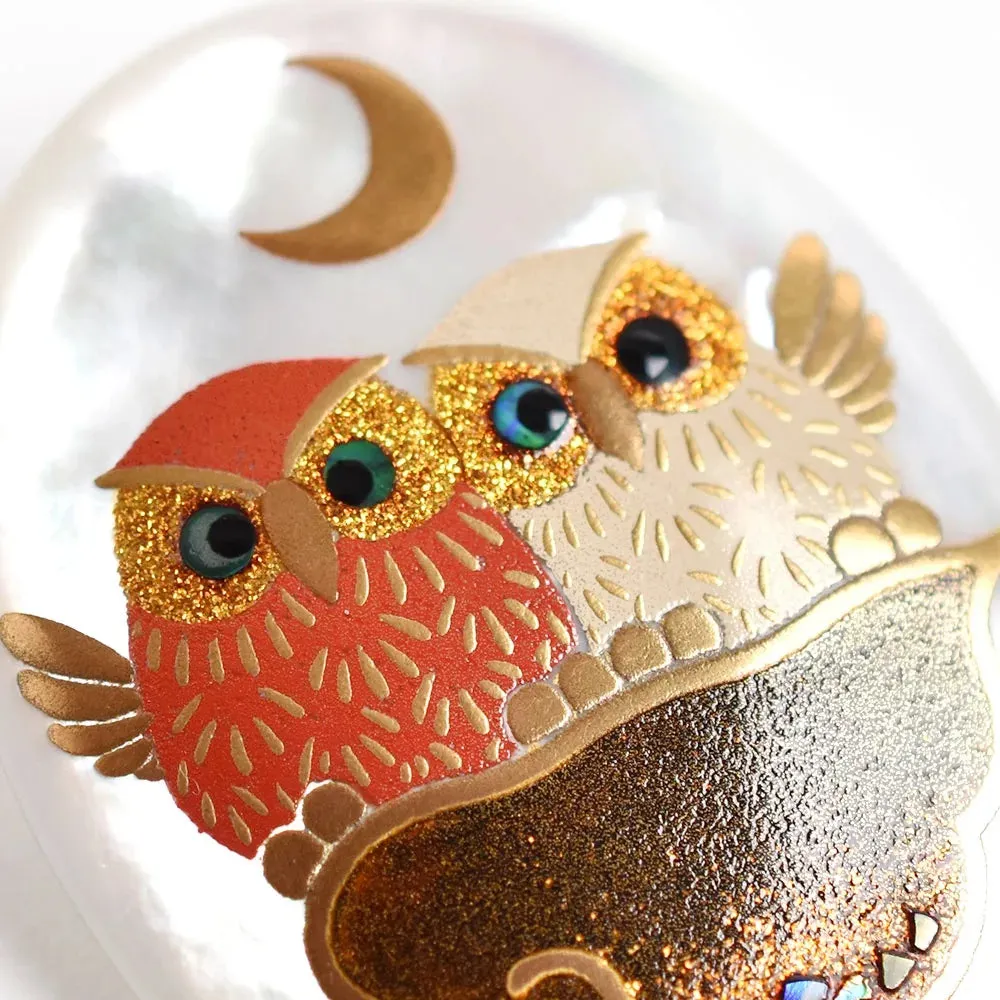 Maki-e Urushi Lacquer Brooch - White South Sea Pearl Shell / Owl -, Traditional Japanese Urushi Lacquer Jewelry