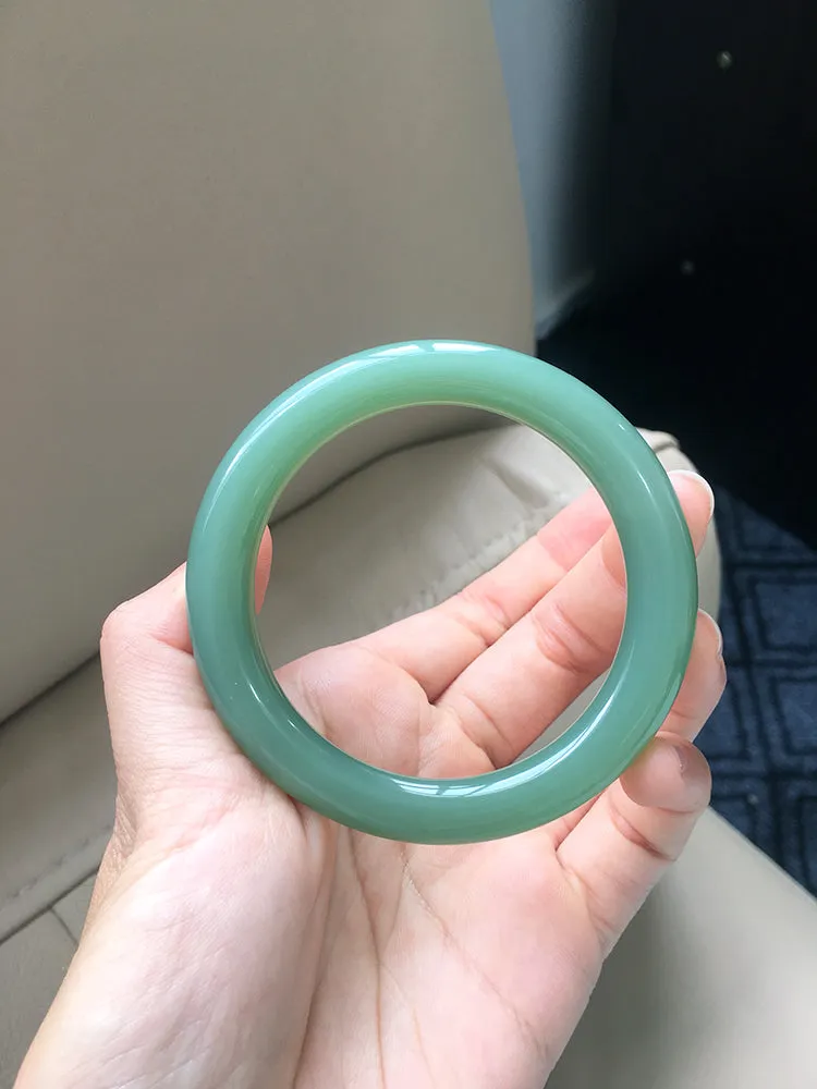 Natural Jade Bangle Nephrite Bangle Internal Diameter 54mm NBE022