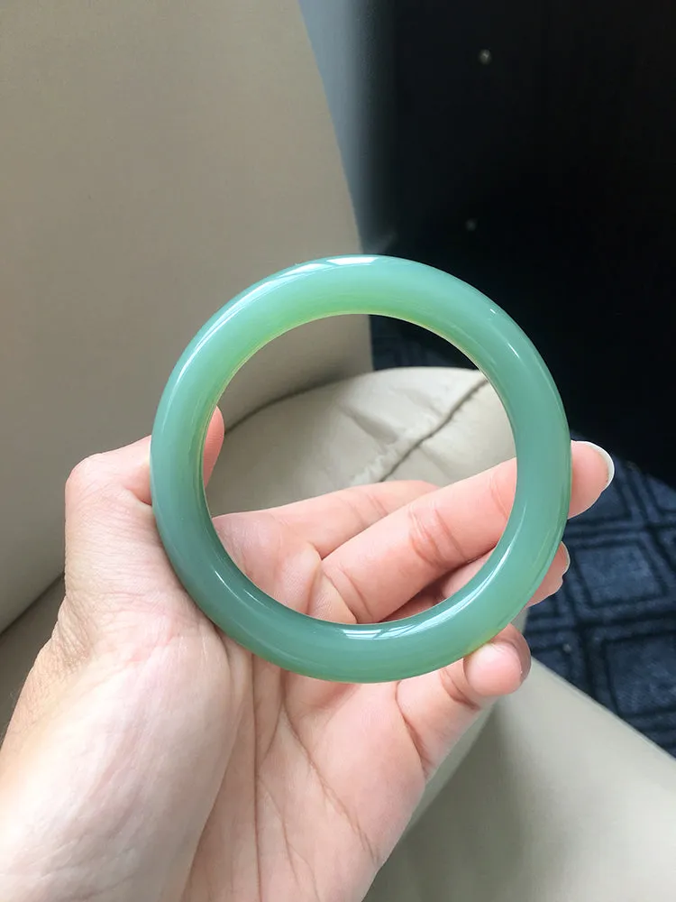 Natural Jade Bangle Nephrite Bangle Internal Diameter 54mm NBE022