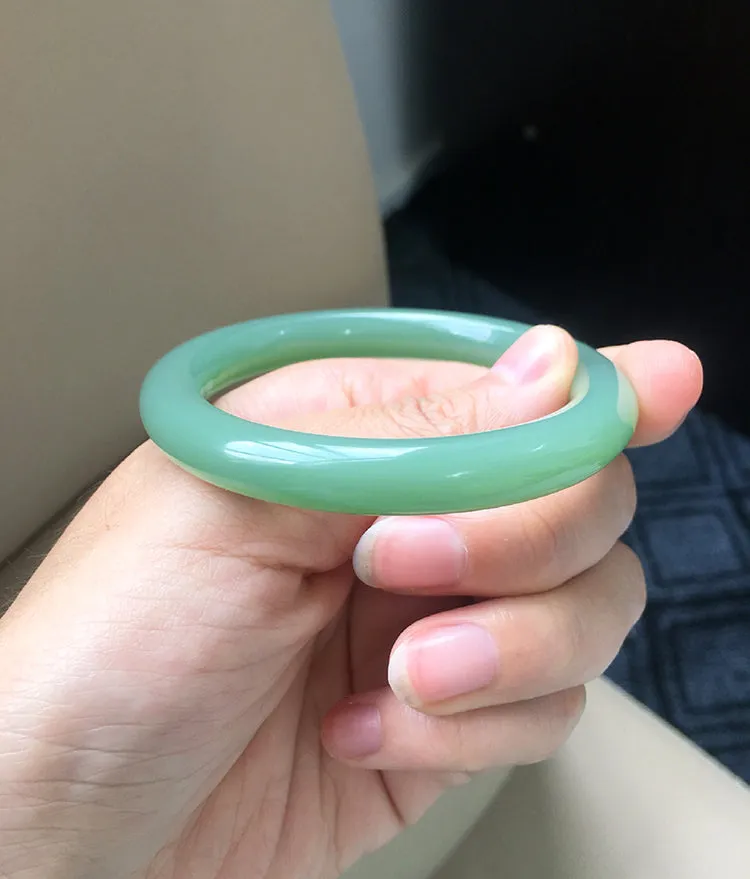 Natural Jade Bangle Nephrite Bangle Internal Diameter 54mm NBE022