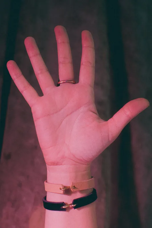 S HOOK CUFF