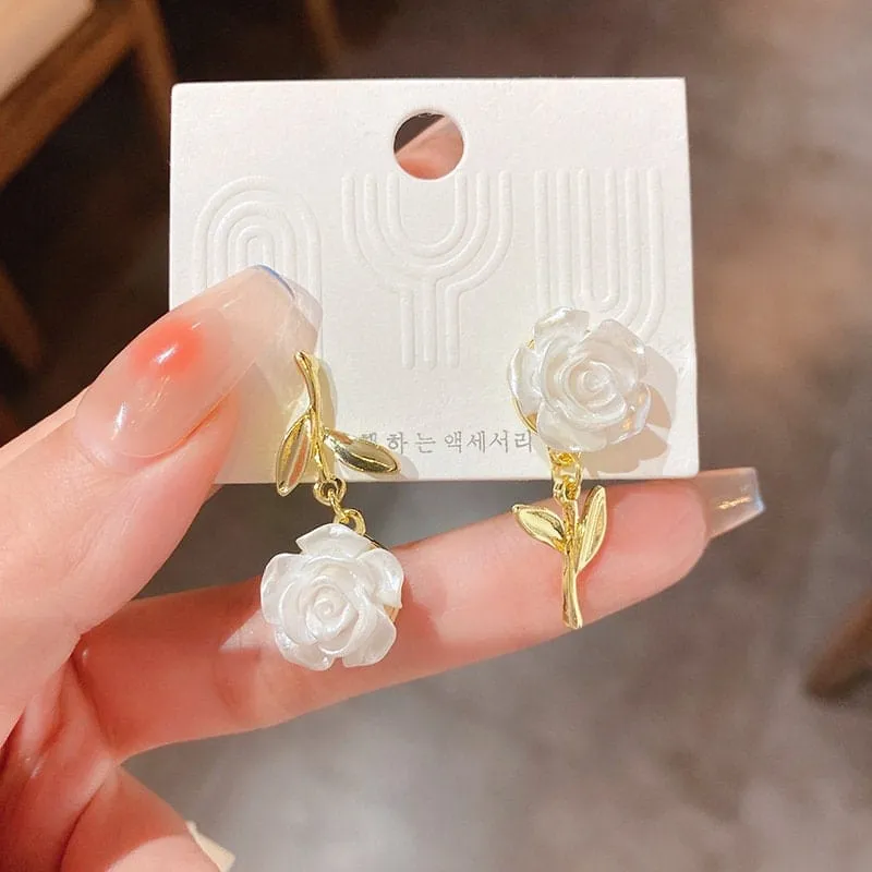Sweet Resin White Flower Dangle Earrings