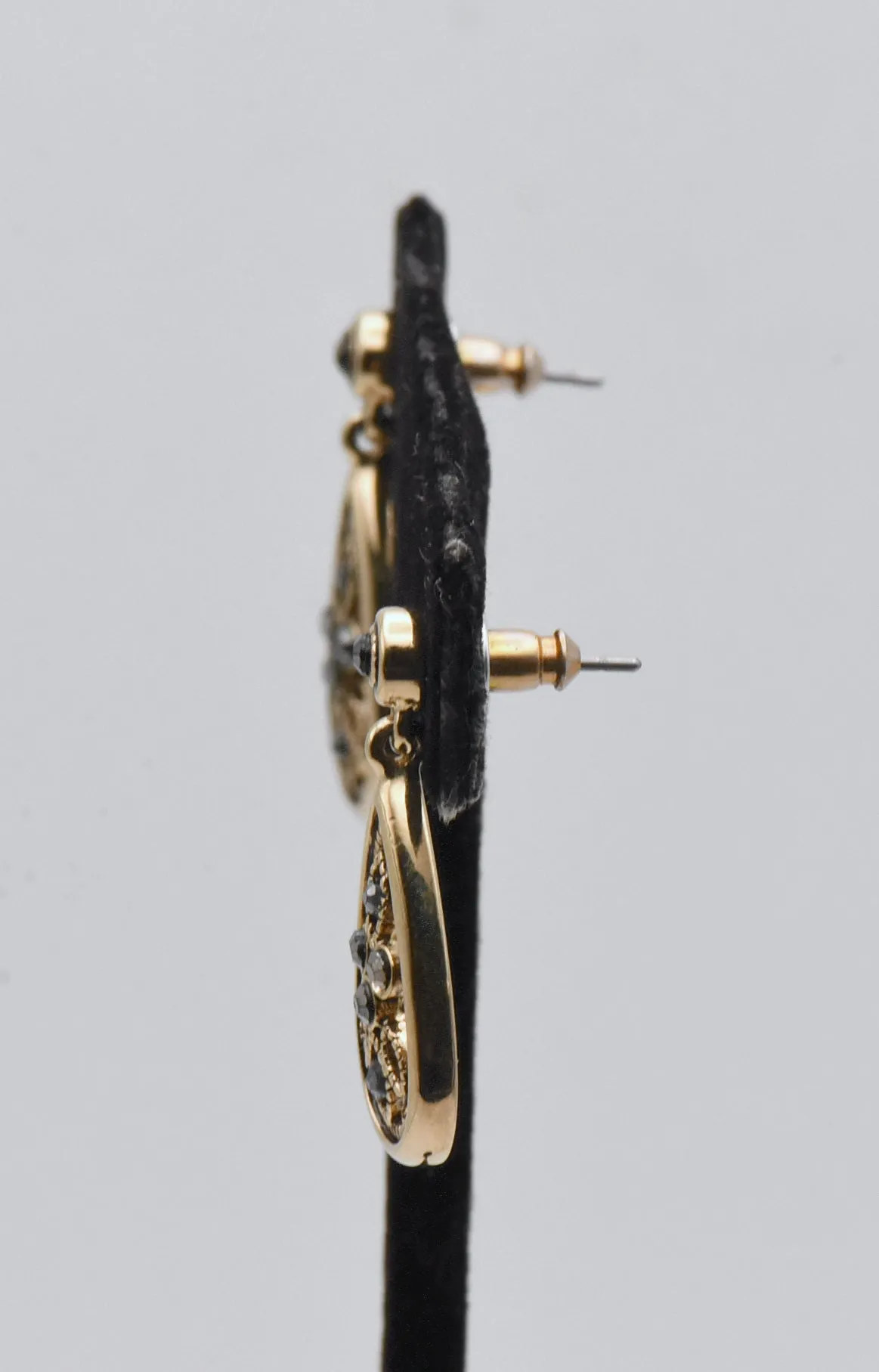 Vintage Gold Tone Metal Earrings